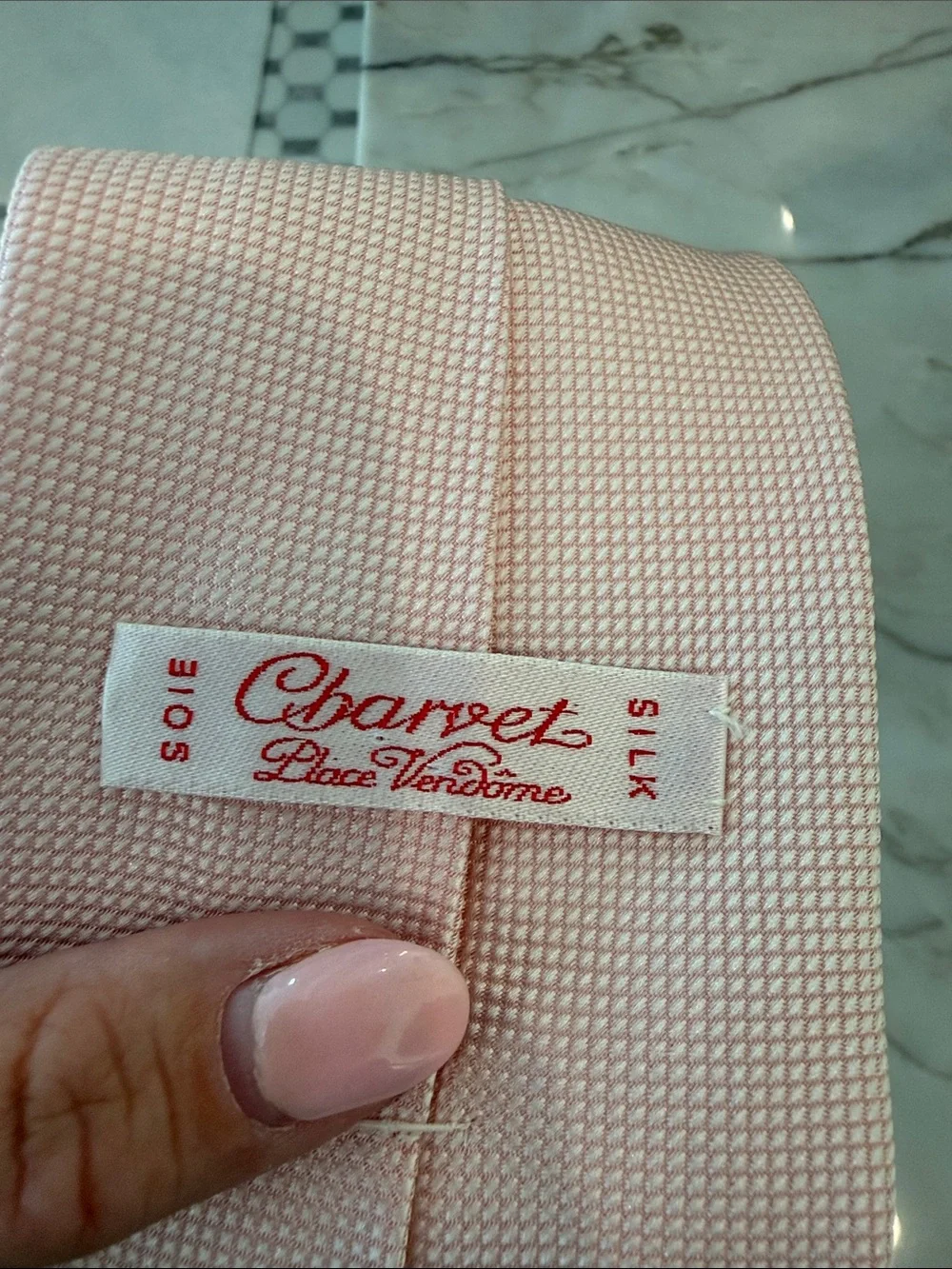 Charvet elegant pale